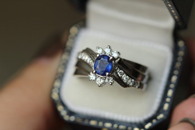 vintage ring with blue sapphire gemstone
