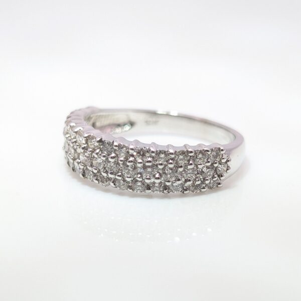 Locally sourced pre-loved vintage and antique jewellery at Aleks Jewellers. Discover our Pre-Loved 1ct 3-Row Half Eternity Pave Set Diamond Ring in 18ct White Gold.