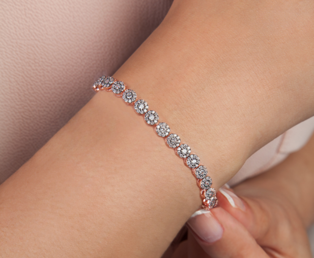 woman wearing diamond tennis bracelet