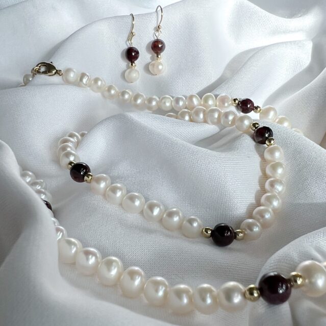 pearl necklace and earrings set