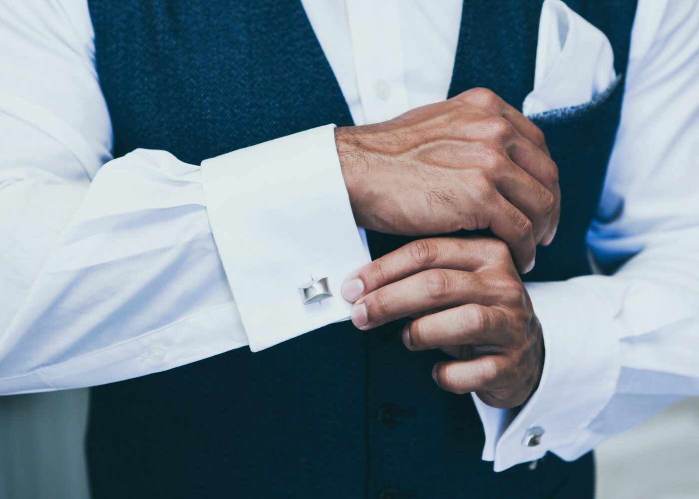 best man wearing cufflinks