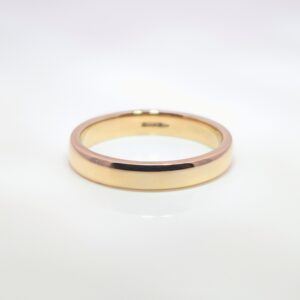 Discover our 3mm Soft Court Medium Wedding Band in 9ct Yellow Gold. A variation of the traditional court with a slightly more subtle curve inside, offering a comfortable fit and a smoother finish on the inner surface.