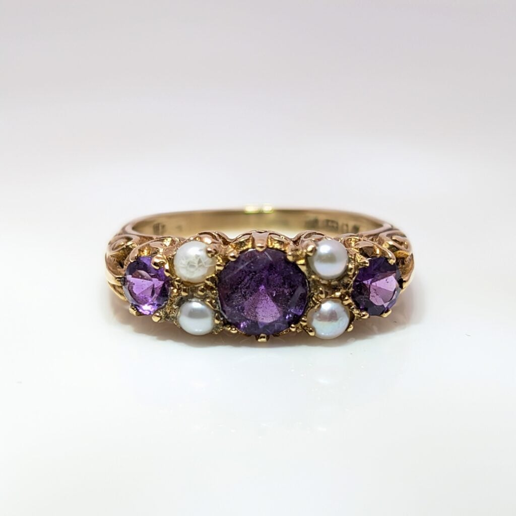 Vintage pre-loved amethyst & pearl trilogy ring in 9k yellow gold