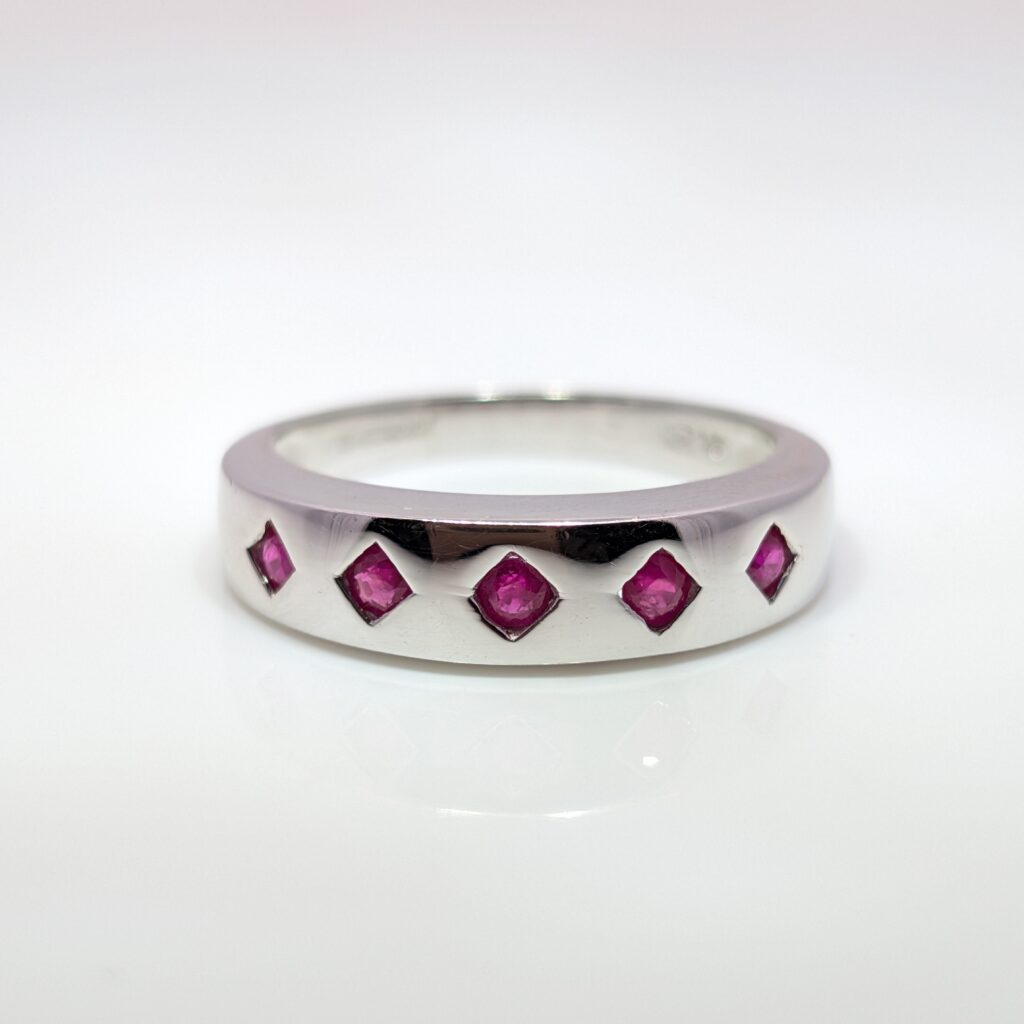 9ct White Gold Ring with Ruby Accents | 10303