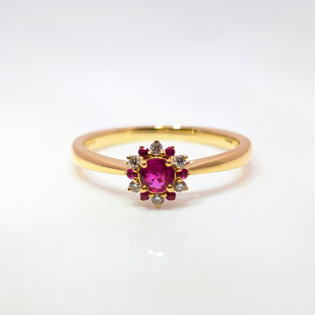 Floral Round Ruby and Diamond Cluster Ring 18k Yellow Gold | 35594