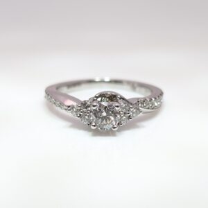 Twist Round Brilliant Cut with Diamond Shoulders 18ct White Gold