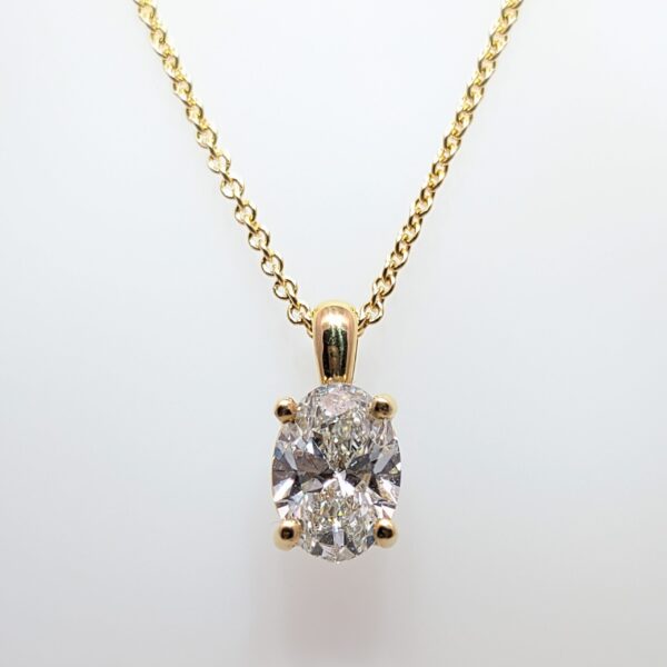 Discover our 1.52ct Oval Solitaire Pendant set in 18ct Yellow Gold. D VS1 IGI Certificated Lab-Created Diamond (Chain sold separately)