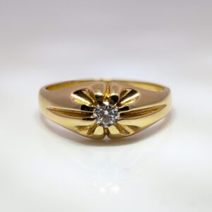 Locally sourced pre-loved vintage and antique jewellery at Aleks Jewellers. Discover our Pre-Loved 0.25ct Mens Single Diamond Ring in 18ct Yellow Gold.