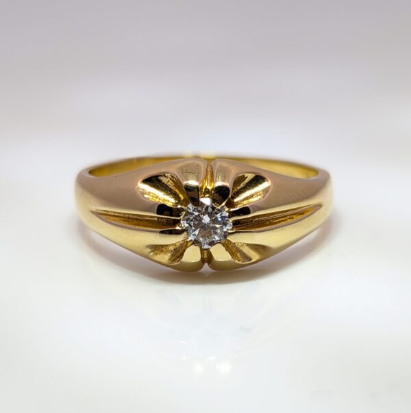 Locally sourced pre-loved vintage and antique jewellery at Aleks Jewellers. Discover our Pre-Loved 0.25ct Mens Single Diamond Ring in 18ct Yellow Gold.