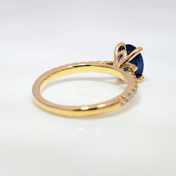 1.16ct Oval Sapphire and Diamond Set Shoulders 18k Yellow Gold | 35768 - Image 3