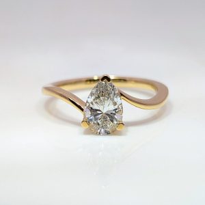 1.06ct Pear Diamond Offset Band Engagement Ring Solitaire 18k Yellow Gold | 129804
