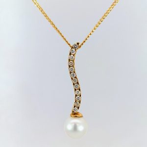 Pearl & Diamond Drop Pendant 18k Yellow Gold | 21884