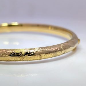 16gms Engraved Hinged Bangle 9k Yellow Gold | 31947