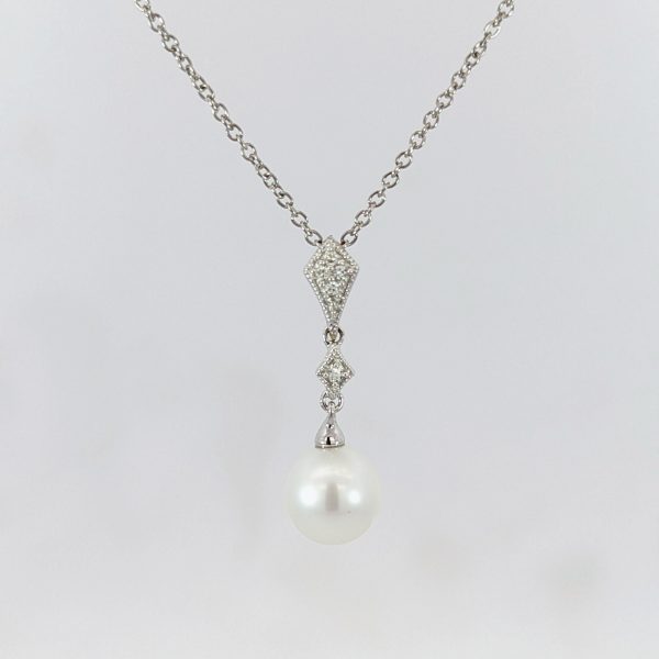 Fresh Water Pearl & Diamond Pendant 9k White Gold | 33506