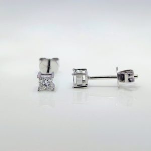 0.32ct Diamond Stud Earrings 18k White Gold | 39741