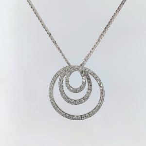Pre-Loved Diamond Swirl Pendant 18k White Gold | 39962