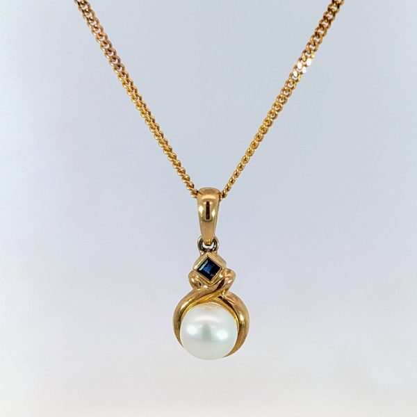 Fresh Water Pearl & Sapphire Pendant 9k Yellow Gold | 9556