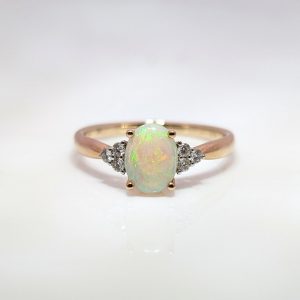 Oval Opal and Diamond Ring 9K Yellow Gold | 40983