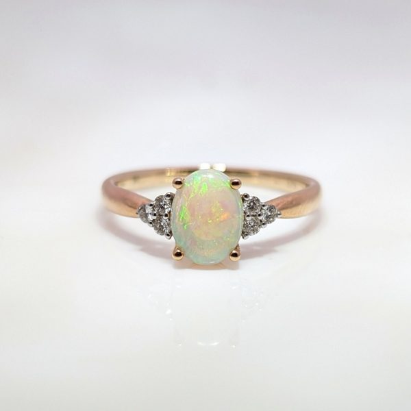 Oval Opal and Diamond Ring 9K Yellow Gold | 40983