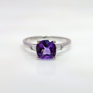 Cushion Shaped Amethyst & Diamond Ring 9k White Gold | 25464