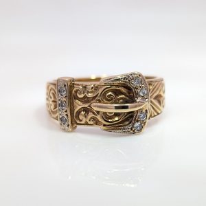 Pre-Loved Gents Diamond Buckle Ring 9k Yellow Gold | 26559