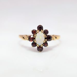 Pre-Loved Oval Opal and Garnet Cluster Ring 9k Yellow Gold | 26427