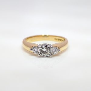 Pre-Loved 0.70ct Trilogy Round Brilliant Cut Diamond Ring 18k Yellow Gold | 41151