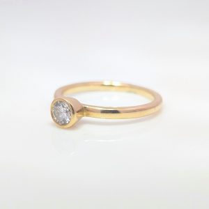 0.25ct Solitaire Bezel Set Ring 18k Yellow Gold | 41229