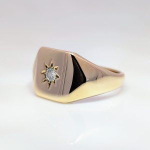 Pre-Loved Gents Single Diamond Signet Ring 9k Yellow Gold | 41635