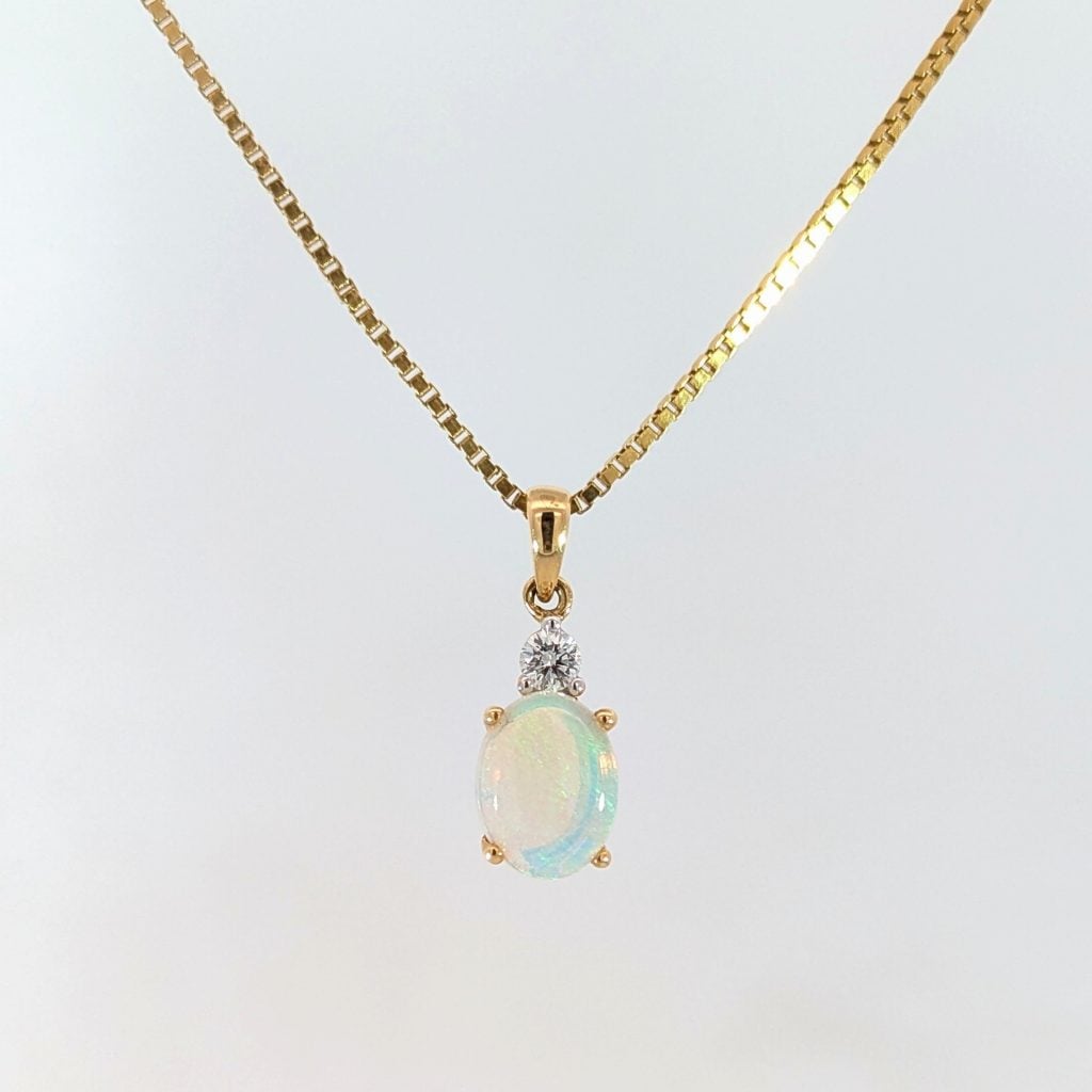 diamond & opal drop pendant necklace in 18ct yellow gold