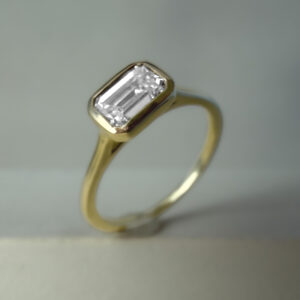 1.03ct Lab Grown East-West Emerald-Cut Diamond Engagement Ring 9k Yellow Gold | 43958