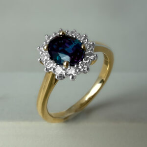 7x5 Oval Lab-Grown Alexandrite & Diamond Cluster Ring 9k Yellow Gold | 43701