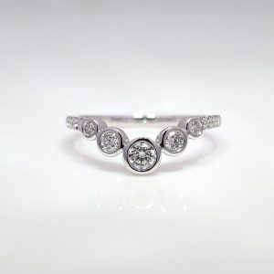 0.46ct Bezel Graduated Bubble-Shaped Diamond Ring Platinum | 43377