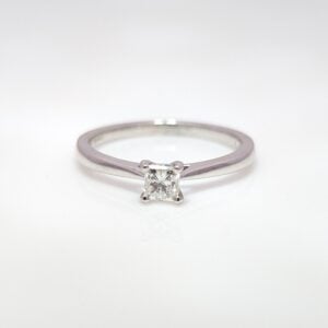 princess cut diamond solitaire engagement ring in 18k white gold four claw set