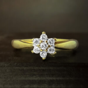 Pre-Loved 0.33ct Floral Diamond Ring 9k Yellow Gold | 41854