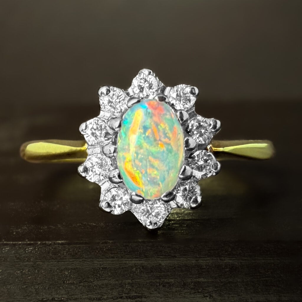 Pre-Loved Oval Opal & Diamond Cluster Ring 18k Yellow Gold | 37163