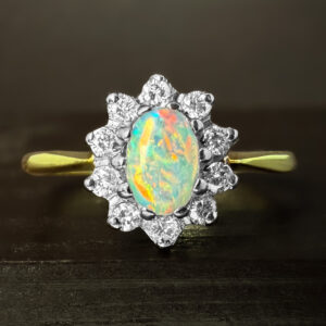 Pre-Loved Oval Opal & Diamond Cluster Ring 18k Yellow Gold | 37163