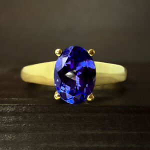 Pre-Loved Oval Tanzanite Ring 18k Yellow Gold | 41942