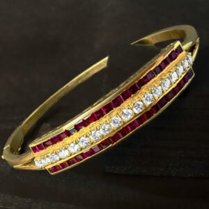 Pre-loved Diamond and Ruby Bangle 18K Yellow Gold | 32703