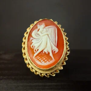 Pre-Loved Vintage Cameo Ring in 9ct Yellow Gold | 38211