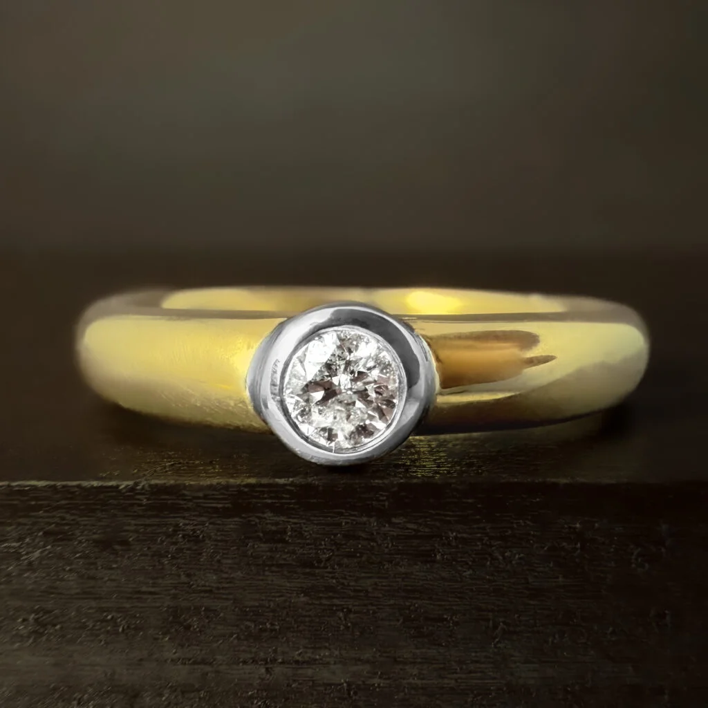 Pre-Loved 9k Yellow Gold Bezel Set Solitaire Diamond Engagement Ring | 41697