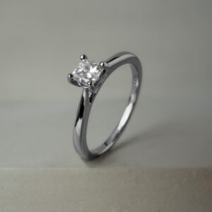 0.34ct Princess Cut Diamond Solitaire Engagement Ring in 18k White Gold | 34033