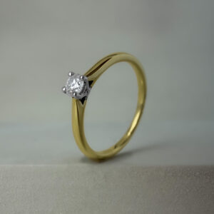 0.15ct Round Brilliant Cut Diamond Ring 18k Yellow Gold | 22030