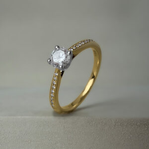 0.30ct Round Brilliant Diamond Ring with Diamond Set Shoulders 18k Yellow Gold | 39705